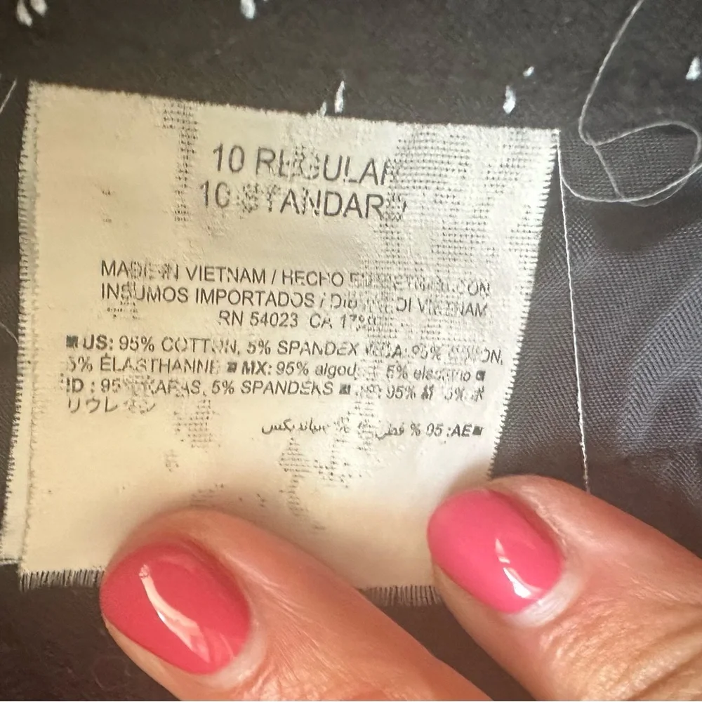 Old Navy Pixie Mid- Rise Black Polka Dot Women’s Pants - Picture 6 of 6